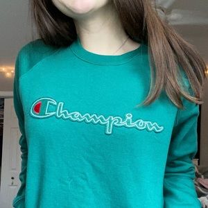 champion // women’s crewneck